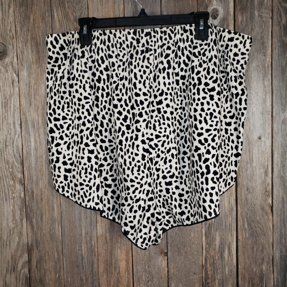 NEW Loft 16/18 Cream Black Animal Pajama Shorts - Picture 5 of 7